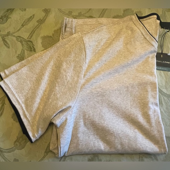 New Van Heusen V-neck Cotton Wrinkle Free Short Sleeve Oversized Oatmeal Top LG - Picture 7 of 16